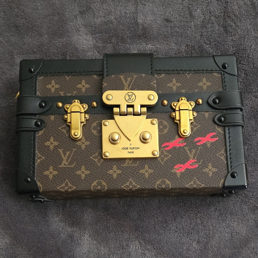 *****SOLD****Louis Vuitton Brown and Black Monogram Clutch